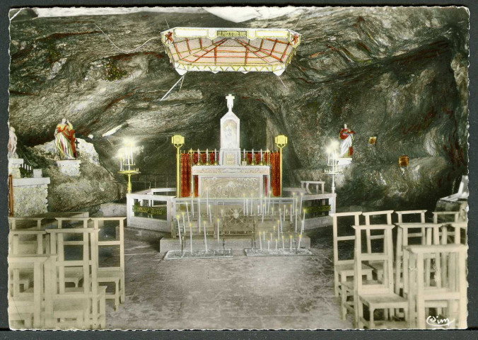 L'intérieur de la grotte