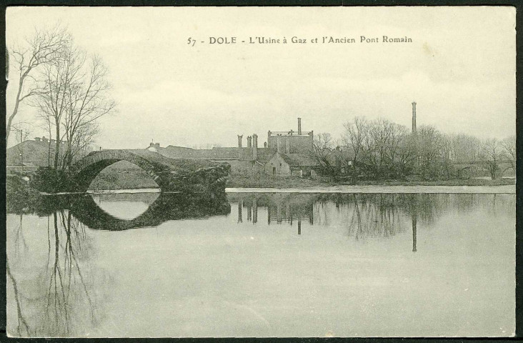 L'usine à gaz et l'ancien pont romain