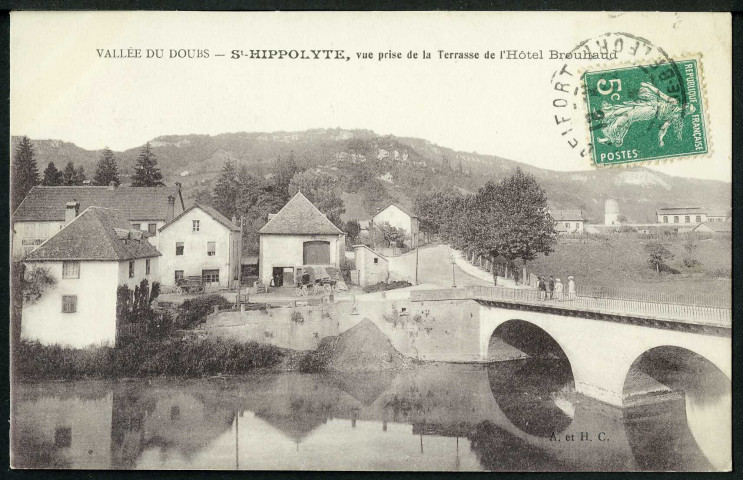 Vue prise de la terrasse de l'Hôtel Brouhaud