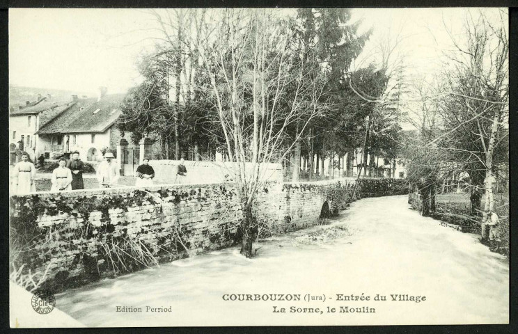 Entrée du village, la Soine, le moulin