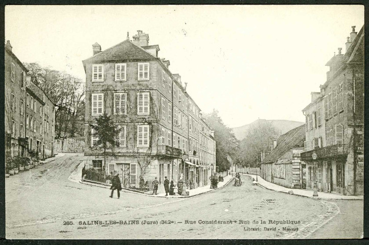 Rue Considérant, rue de la République