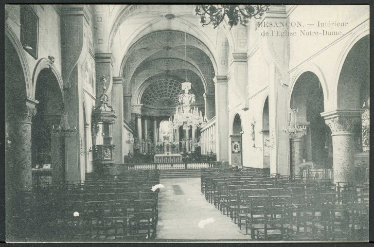 Intérieur de l'église Notre-Dame
