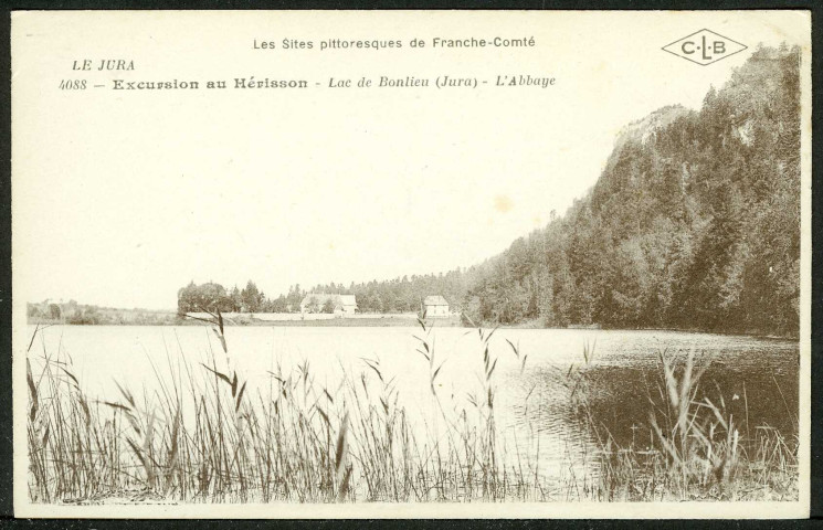 Le lac et l'ancienne abbaye