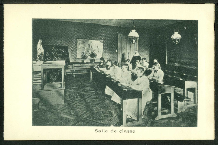 Pensionnat Notre-Dame du Sacré Cœur, salle de classe