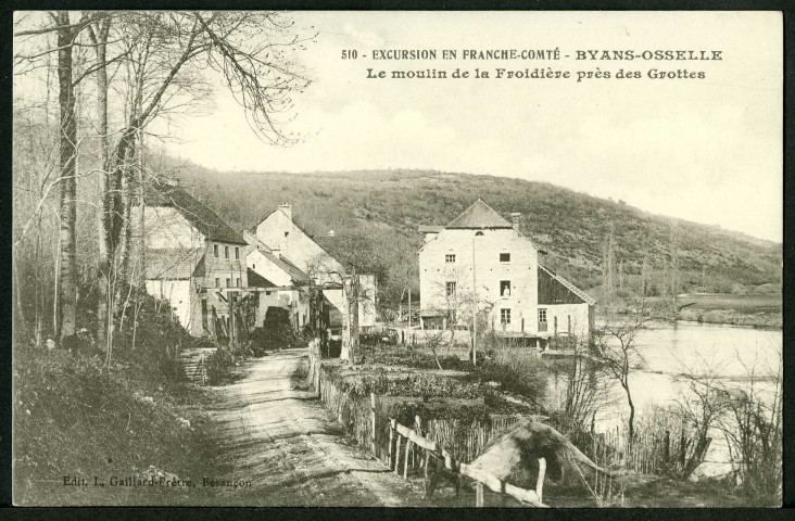 Le moulin de la Froidière près des grottes