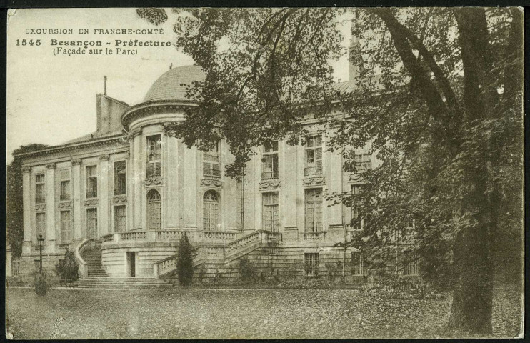 La préfecture, façade sur le parc