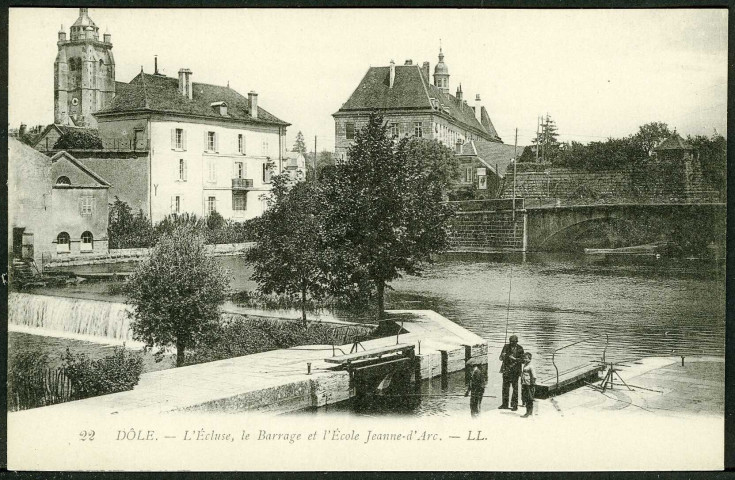 L'écluse, le barrage et l'école Jeanne d'Arc