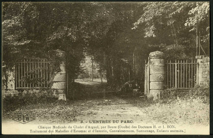 La clinique, entrée du parc