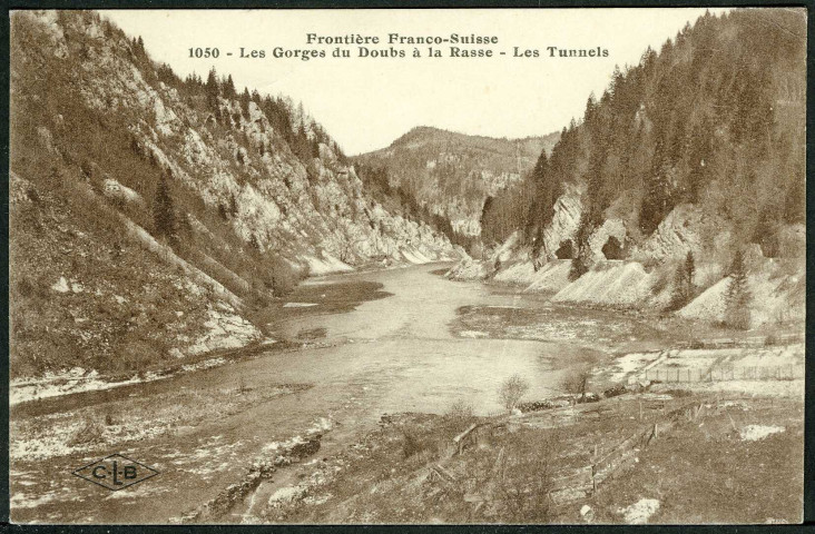 Les gorges du Doubs à La Rasse, les tunnels