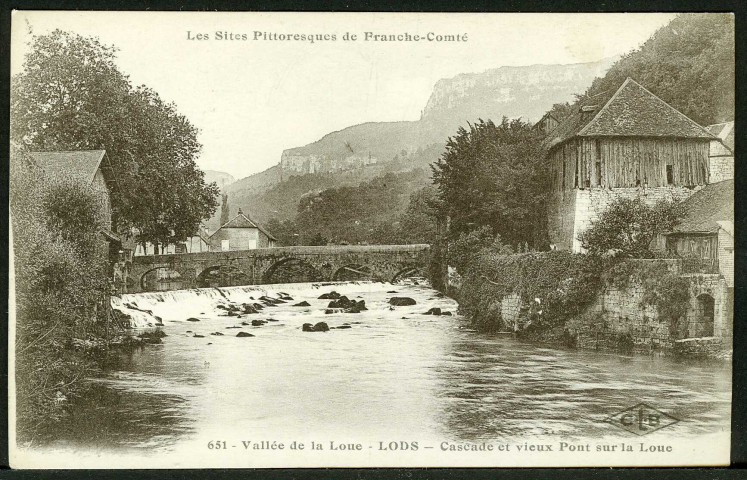 Cascade et vieux pont sur la Loue