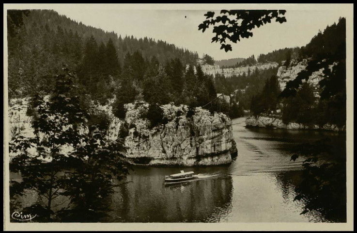 Lac-ou-Villers. Bassin Louis-Philippe et rocher de l’Écho