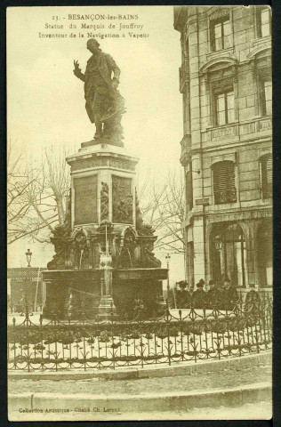 Vue de la statue du marquis de Jouffroy