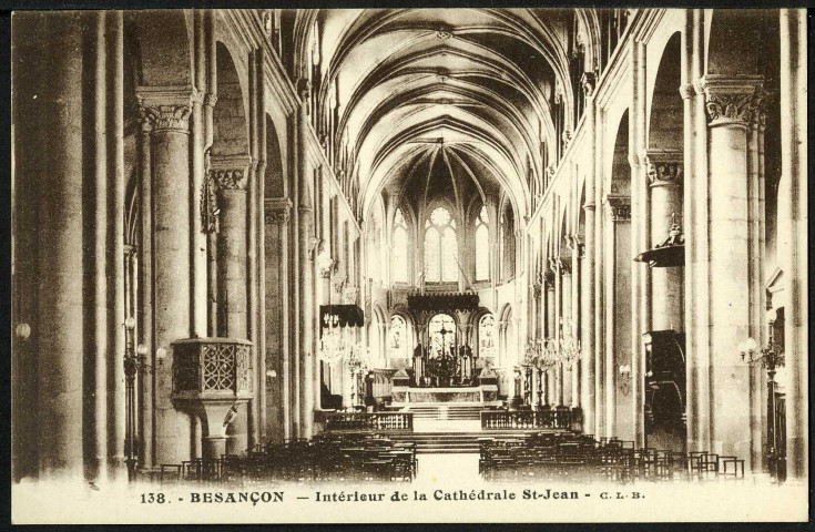 Intérieur de la cathédrale Saint-Jean