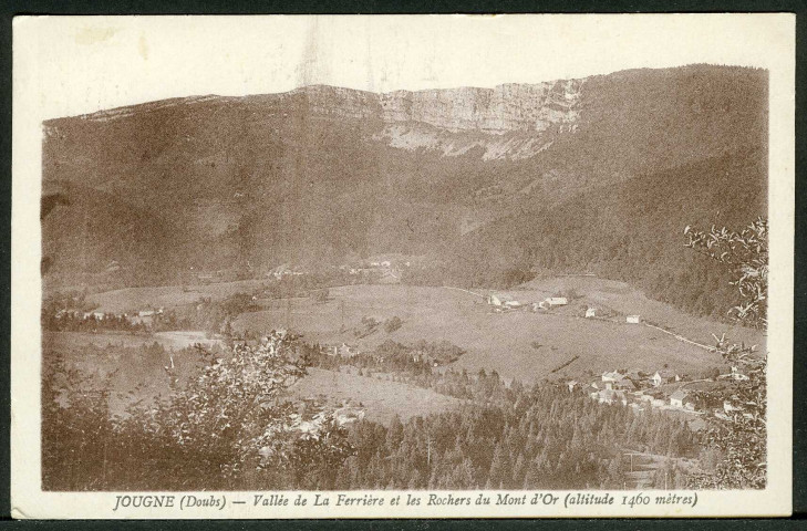 Vallée de la Ferrière et les rochers du mont d'Or